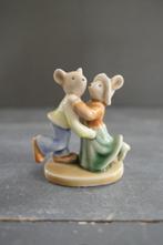 Vintage beeldje dansende muisjes genummerd met 48, Verzenden, Zo goed als nieuw, Dier