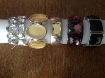 te koop mooie armbanden met grote stenen en kralen  beschikbaar voor biedingen