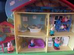 Peppa Pig Huis met Accessoires - Sinterklaas Tip!, Ophalen of Verzenden, Zo goed als nieuw, Poppenhuis