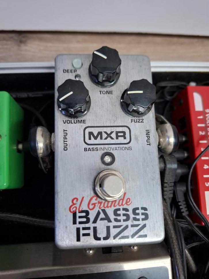 MXR El Grande Bass Fuzz - Vette Bas Fuzz, Muziek en Instrumenten, Effecten, Gebruikt, Distortion, Overdrive of Fuzz, Ophalen of Verzenden