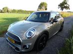 Mini Cooper 1.5 F55 JCW pakket Facelift,Automaat,Pano,Leder, Auto's, Mini, 0 kg, USB, Bedrijf, 3 cilinders