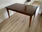 Mooie uitschuifbare eettafel van kersen- of notenhout, Antiek en Kunst, Antiek | Meubels | Tafels, Ophalen