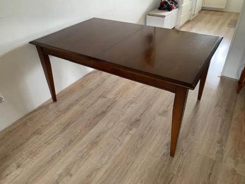 Mooie uitschuifbare eettafel van kersen- of notenhout, Antiek en Kunst, Antiek | Meubels | Tafels, Ophalen
