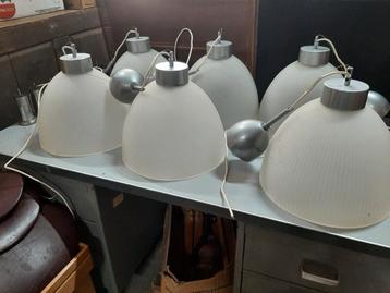 6 Identieke Lampen - Complete Set beschikbaar voor biedingen