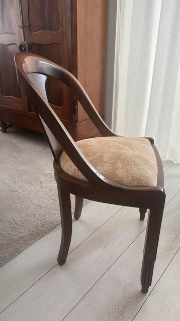 Antieke stoelen 5 stuks beschikbaar voor biedingen