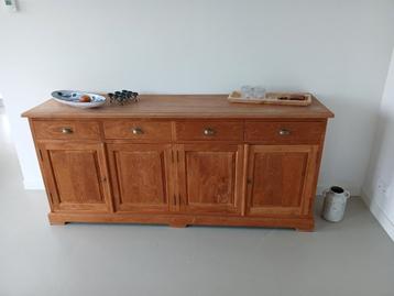 Prachtig dressoir teakhout beschikbaar voor biedingen