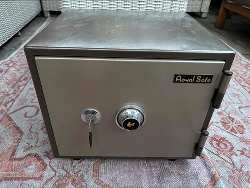 Zeer goede 1 uur brandwerende Royal Safe kluis / brandkast, Huis en Inrichting, Brandblussers en Brandkasten, Zo goed als nieuw