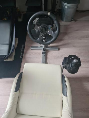 Playseat Evolution + Logitech G920 Sim Race set beschikbaar voor biedingen