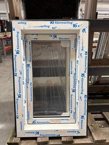 Draai-kiep raam Kommerling met hor - 600*960 mm beschikbaar voor biedingen