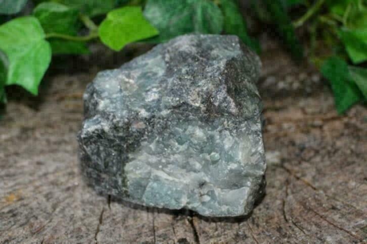 Smaragd in moedergesteente *14*, Ophalen of Verzenden, Mineraal