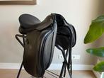 Dressuurzadel Kentaur ZO GOED ALS NIEUW! 17 inch medium fit, Dieren en Toebehoren, Paarden en Pony's | Zadels, Ophalen, Zo goed als nieuw