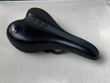 Fietzadel voor kind. Zadel te hoog? Deze heeft ons geholpen. beschikbaar voor biedingen