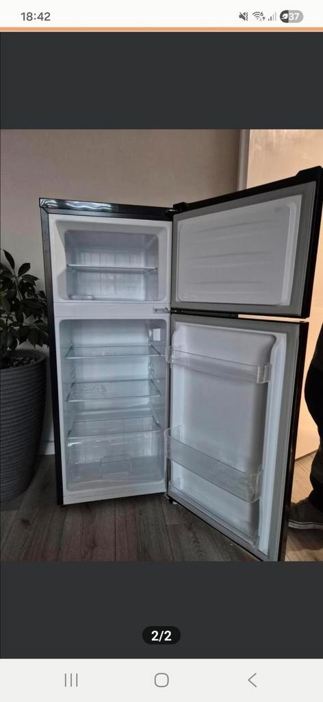 Compacte Hisense Koelkast met Vriesvak - Zo goed als nieuw!, Witgoed en Apparatuur, Koelkasten en IJskasten, Zo goed als nieuw