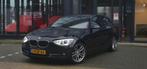 BMW 1-Serie (F21) 116I 3DR Zwart, Auto's, BMW, Origineel Nederlands, Te koop, 5 stoelen, Benzine