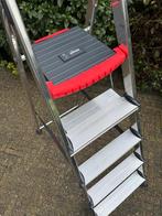 Zo goed als nieuwe Atrex huishoudtrap, Ophalen, Zo goed als nieuw, Minder dan 2 meter