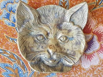 Mooi antiek brons schaaltje uit Engeland als een kattenkop. beschikbaar voor biedingen