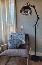 Stijlvolle Staande Lamp, Huis en Inrichting, Lampen | Vloerlampen, Ophalen, Zo goed als nieuw, Metaal, 150 tot 200 cm
