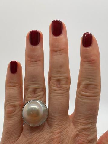 Z363 Prachtige zilveren ring parelmoer maat 18 beschikbaar voor biedingen