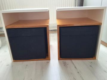2 leuke (nacht)kastjes beschikbaar voor biedingen