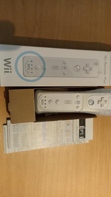 Wii controllers en Wii U accessoires(lees beschrijving aub) beschikbaar voor biedingen