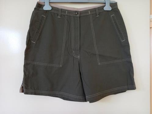 Outdoor groene korte broek, maat 44, maat 42 als je het graa, Kleding | Dames, Broeken en Pantalons, Nieuw, Maat 42/44 (L), Groen