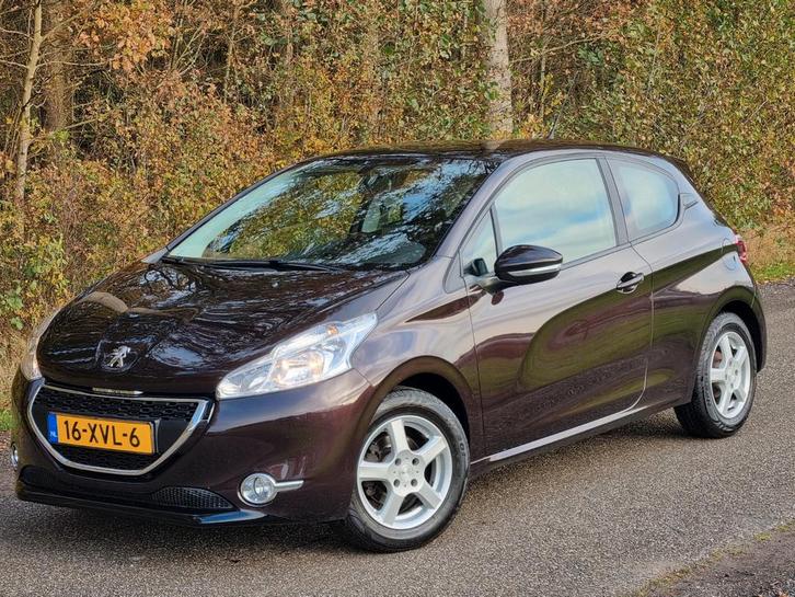 Peugeot 208 1.2 VTI  82PK airco/cruise/park.sen/nw apk, Auto's, Peugeot, Particulier, ABS, Airbags, Airconditioning, Bluetooth