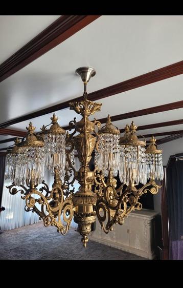 Prachtige bronzen kroonluchter  uniek stuk, zeer zwaar  beschikbaar voor biedingen