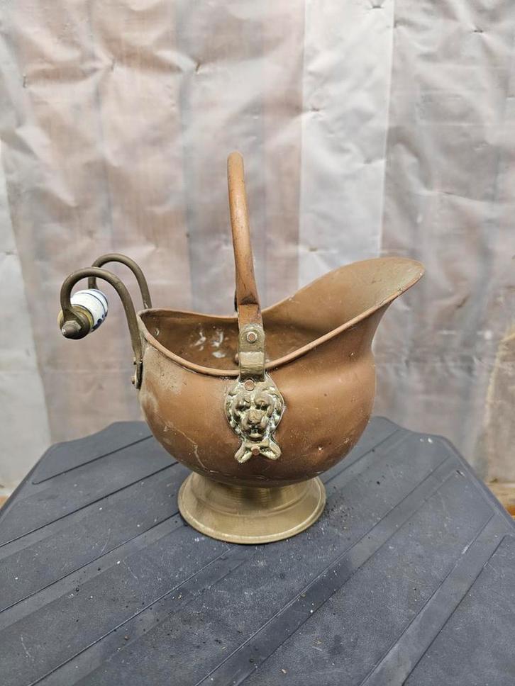 Koperen kolenkit / plantenpot met half losse voet, Antiek en Kunst, Antiek | Koper en Brons, Ophalen of Verzenden