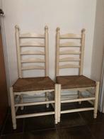 Twee houten stoeltjes met rieten zitvlak / 2 stoelen, Ophalen