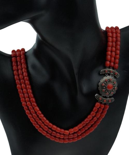 3-strengs bloedkoraal Vintage ketting groot zilveren slot, Sieraden, Tassen en Uiterlijk, Antieke sieraden, Ketting, Zilver, Met edelsteen