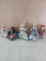 Set van 5 vintage souvenir poppen uit o.a. Italië, Ophalen of Verzenden