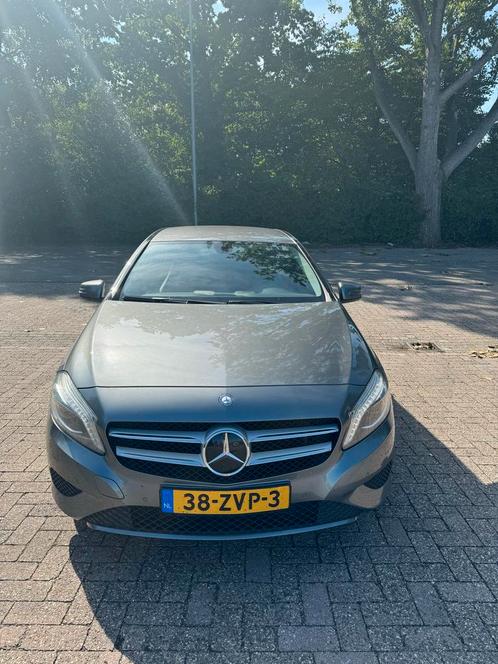 Mercedes-Benz A-Klasse A180 1.6 Blue EFF Aut7 2013 Grijs, Auto's, Mercedes-Benz, Particulier, A-Klasse, Benzine, B, Hatchback