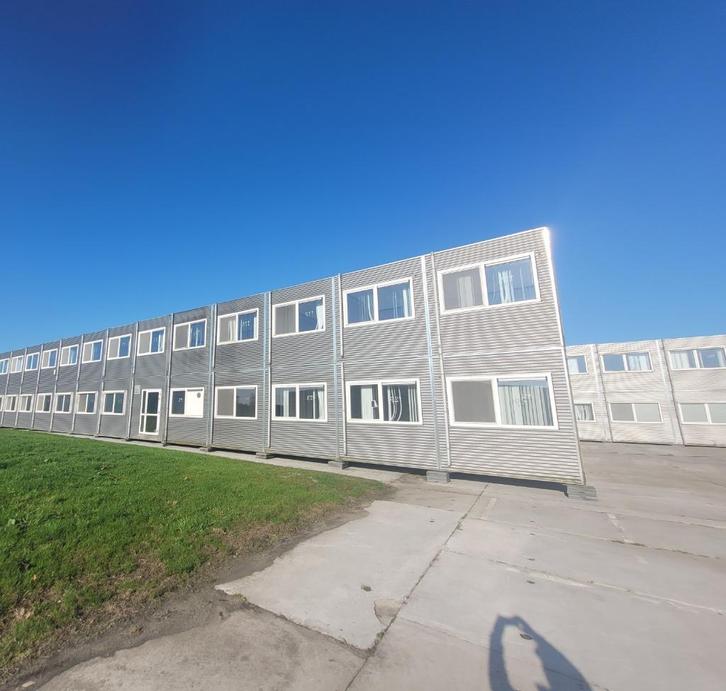 Unitgebouw migranten opvang 2.978m2 158 stuks, Zakelijke goederen, Machines en Bouw | Keten en Containers, Ophalen