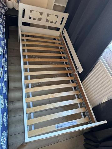 Ikea kinder bed beschikbaar voor biedingen