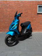 Piaggio zip brom 2017, Fietsen en Brommers, Scooters | Piaggio, Ophalen, Maximaal 45 km/u, Zip, Zo goed als nieuw