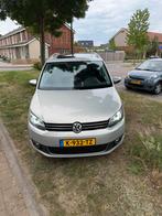 Volkswagen Touran 1.4 TSI 103KW Dsg7 Cross 2010 Grijs, Zwart, 4 cilinders, 1436 kg, Leder