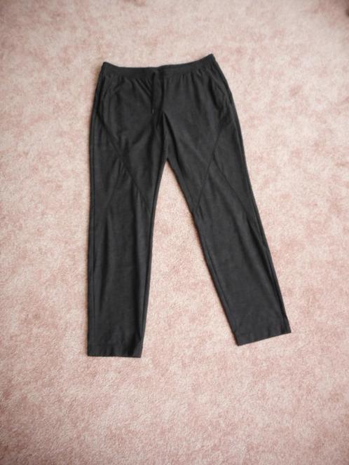 Nieuwe leuke travelstof broek Anna mt 42/44, Kleding | Dames, Broeken en Pantalons, Nieuw, Maat 42/44 (L), Grijs, Lang, Ophalen of Verzenden