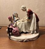 Antiek Porseleinen Beeldje: Moeder en Kinderen, Ophalen of Verzenden