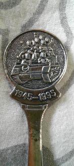 theelepeltje bevrijding 1945 - 1995 met een tank, Ophalen of Verzenden, Overige soorten, Nederland, Overige typen