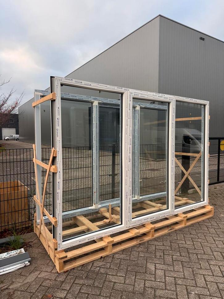 Nieuwe Gealan Kunststof Kozijnen met HR++ Glas, Doe-het-zelf en Verbouw, Kozijnen en Schuifpuien, Nieuw, Overige typen, Kunststof