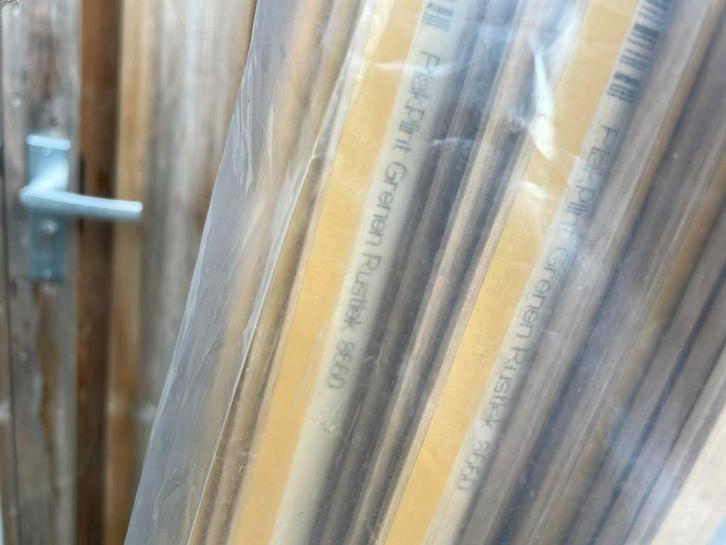 Grenen rustiek 8660 plakplinten, Doe-het-zelf en Verbouw, Plinten en Afwerking, Nieuw, Plinten, Overige materialen, 200 tot 250 cm