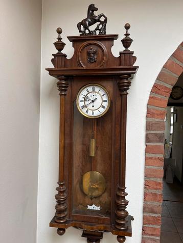 Gustav Becker wandklok beschikbaar voor biedingen