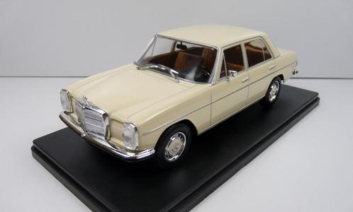 Mercedes Benz 220d, 1/24, Salvat, Hobby en Vrije tijd, Modelauto's | 1:24, Nieuw, Overige merken, Ophalen of Verzenden