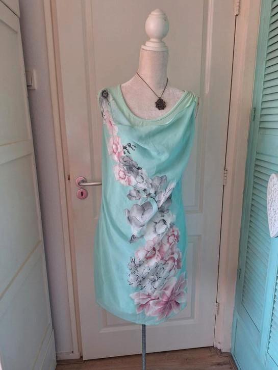 Jurkje Miss Etam waterval hals, Kleding | Dames, Jurken, Zo goed als nieuw, Maat 38/40 (M), Groen, Boven de knie, Ophalen of Verzenden