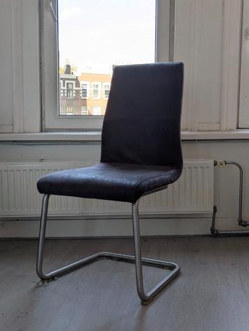 6 stoelen beschikbaar voor biedingen