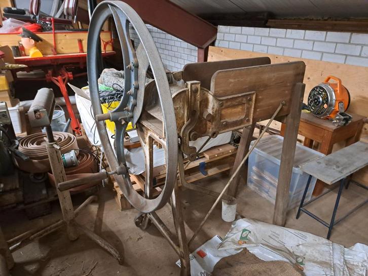 Antieke hakselmachine, Antiek en Kunst, Antiek | Gereedschap en Instrumenten, Ophalen