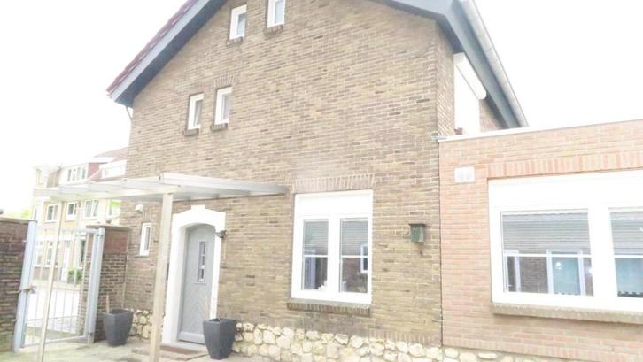 Woning met kantoor en loodsen, Huizen en Kamers, Huizen te koop, Limburg, 1500 m² of meer, Woning met bedrijfsruimte, B