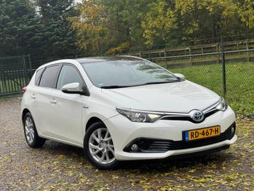 Toyota Auris 1.8 Hybrid Dynamic /Navi/Pano/Automaat. beschikbaar voor biedingen