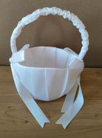 NIEUW*WIT SATIJNEN  MANDJE/TASJE*BLOEMBLAADJES*BRUIDSMEISJE, Verzenden, Nieuw, Wit, Accessoires