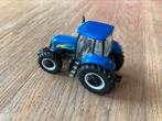 Britains Ertl - New Holland T8020 - tractor, Gebruikt, Ophalen of Verzenden, Britains, Tractor of Landbouw